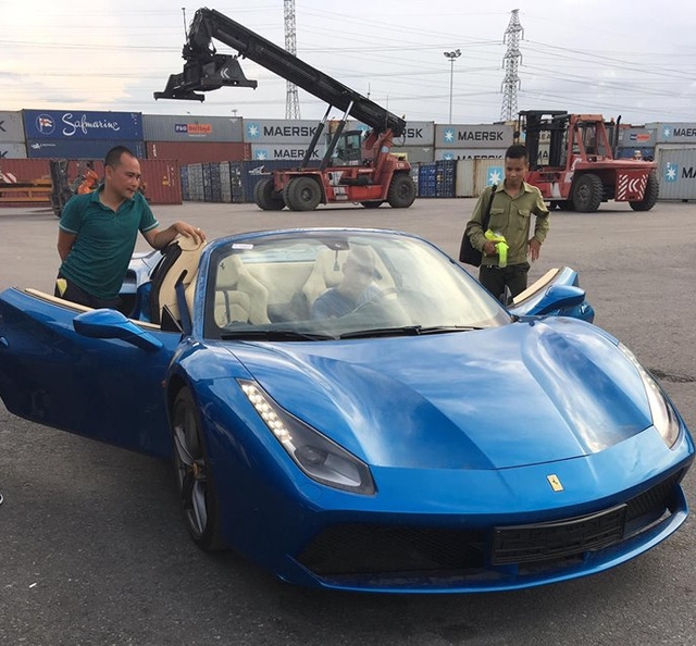 Ferrari 488 Spider đầu tiên về Việt Nam tái xuất tại Hải Phòng - Ảnh 10.