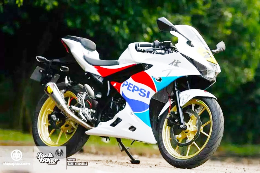 Suzuki GSX R-150 do dan ao va do choi hang hieu o Indonesia hinh anh 2