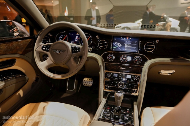 Bentley Mulsanne EWB 2017 đầu tiên cập bến Việt Nam xuất hiện tại Hưng Yên - Ảnh 4.