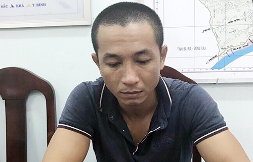 Kẻ bắn chết người dừng đèn đỏ tại cơ quan điều tra. Ảnh: C.A