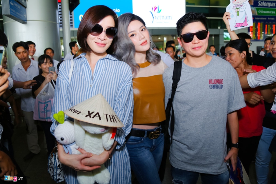 Ngoi sao TVB Xa Thi Man quay lai Viet Nam hinh anh 4