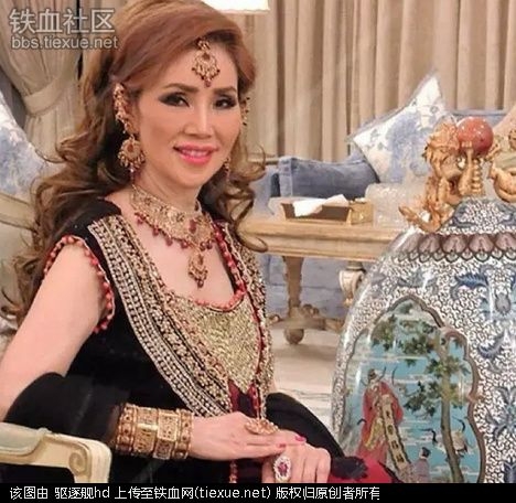cu ba u60 duoc dai gia giau nhat dubai cuoi lam vo, moi thang cho 7 ty tieu vat - 1