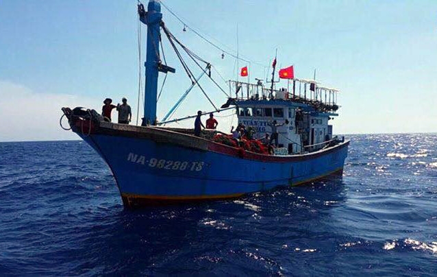 Cuu 17 ngu dan gap nan tren duong phan dinh Vinh Bac Bo hinh anh 1