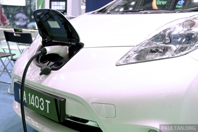  Hiện tại, doanh số xe hybrid và xe chạy điện ở Thái Lan không cao, do giá xe đắt. 