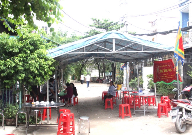 Vu nap cong de be trai 10 tuoi o Sai Gon: 'Con toi chet qua oan uc' hinh anh 1