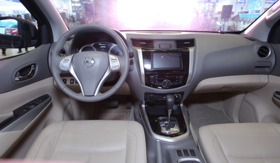 Anh thuc te Nissan Navara ban dac biet gia 815 trieu dong o VN hinh anh 7