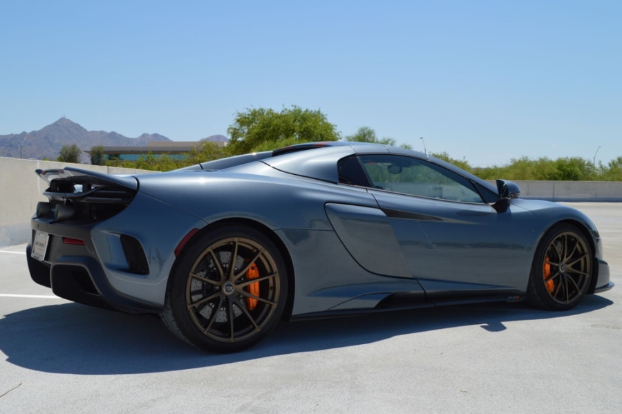 McLaren 675LT Spider do chinh hang co gia ban hon 487.000 USD hinh anh 2