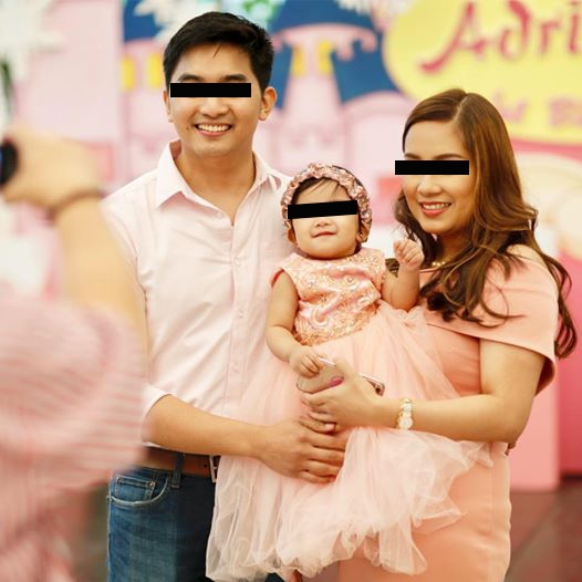 Bé gái 1 tuổi bị hai bảo mẫu dùng búp bê không đầu dọa đến phát khóc - Ảnh 3.