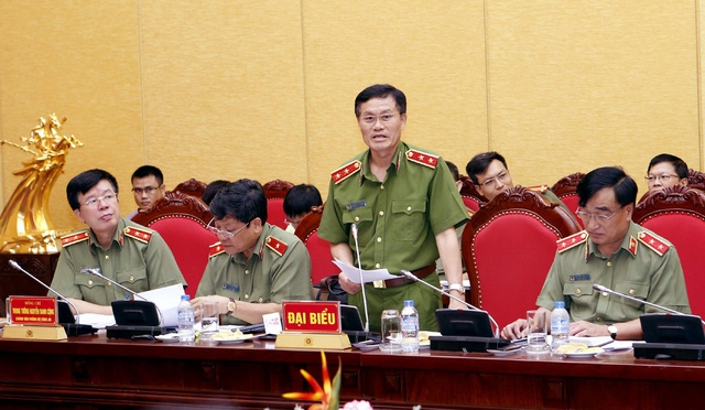 Trung tướng Đỗ Kim Tuyến thông tin tại buổi họp báo Bộ Công an sáng 28/6.