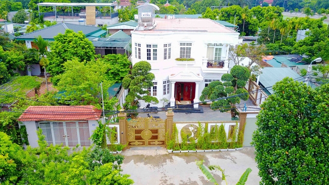  Theo lãnh đạo phường Quảng An, khu vực hồ Đầm Trị không chỉ có đất nông nghiệp mà có cả đất ở xen kẽ. Do vậy, phường này phải phối hợp với cơ quan chức năng để rà soát từng khu vực. 