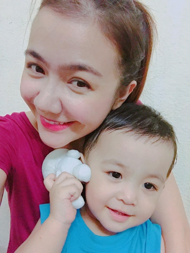 ai chau buc xuc truoc thong tin cho rang gia dinh minh 