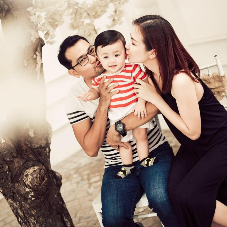 ai chau buc xuc truoc thong tin cho rang gia dinh minh 