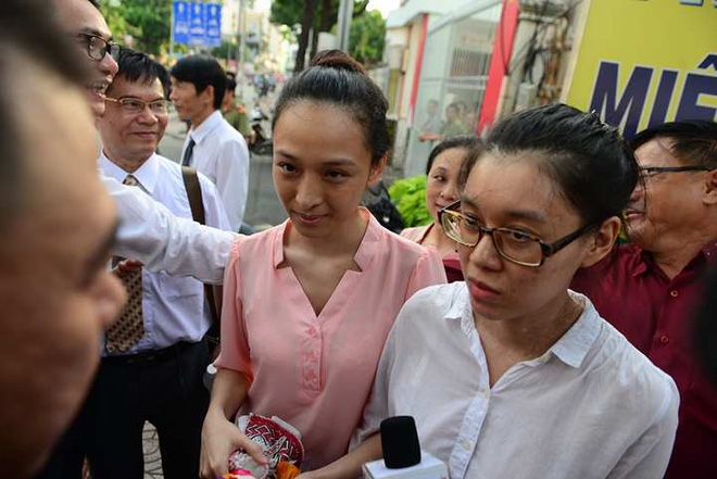 Câu nói đầu tiên của Phương Nga khi tại ngoại sau hơn 2 năm ở tù: Em không nghĩ được ra ngoài ngày hôm nay - Ảnh 3.