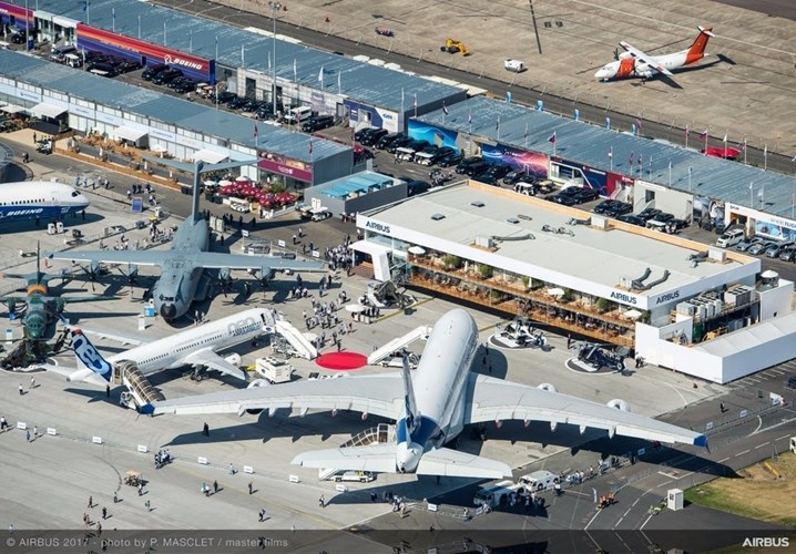 Chet me dan may bay quan su “khung” o Paris Air Show (1)