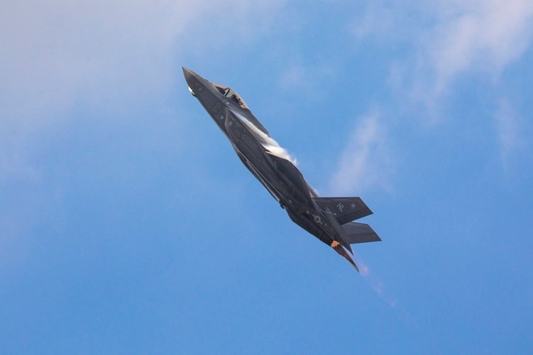 Chet me dan may bay quan su “khung” o Paris Air Show (1)-Hinh-7