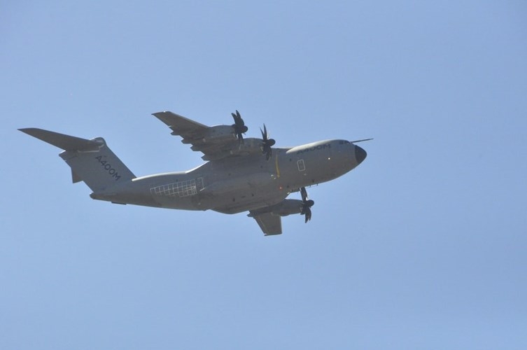 Chet me dan may bay quan su “khung” o Paris Air Show (1)-Hinh-12