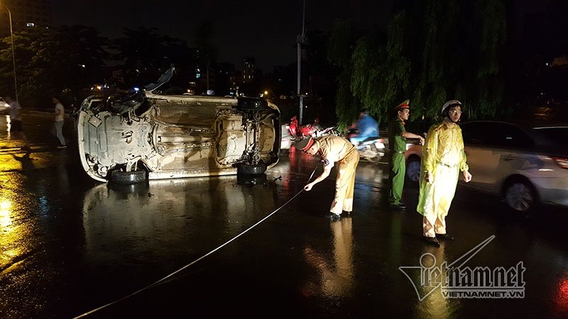 tai nạn, tai nạn giao thông, cầu vượt Nguyễn Chí Thanh, Hà Nội
