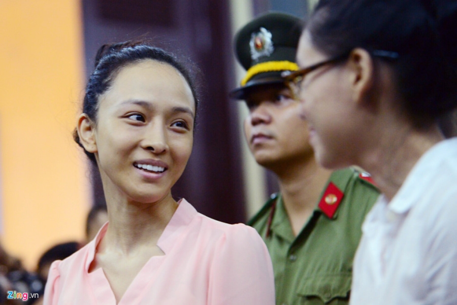 Phut doan tu cua me con hoa hau Phuong Nga hinh anh 1