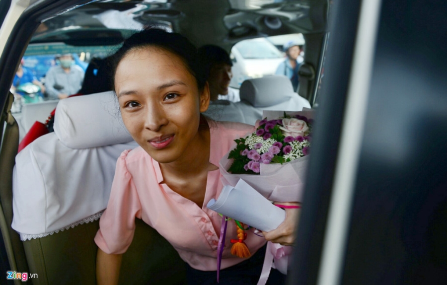 Phut doan tu cua me con hoa hau Phuong Nga hinh anh 11