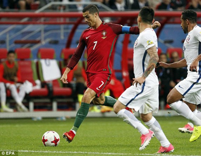 Ronaldo không được đá phạt đền, cư dân mạng chế nhạo - 5