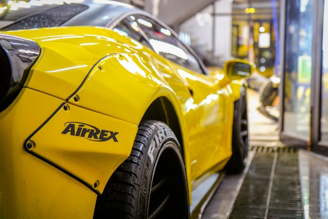 Cận cảnh siêu phẩm Ferrari 458 Italia độ Liberty Walk đầu tiên tại Việt Nam - Ảnh 9.