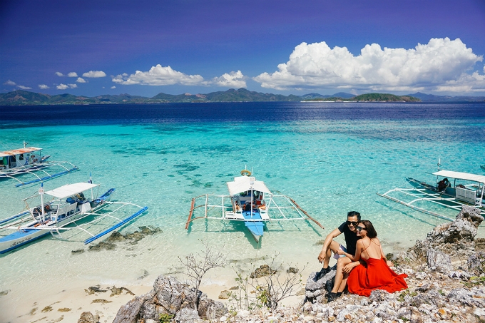 vo-chong-luong-the-thanh-thuy-diem-say-dam-o-philippines-4