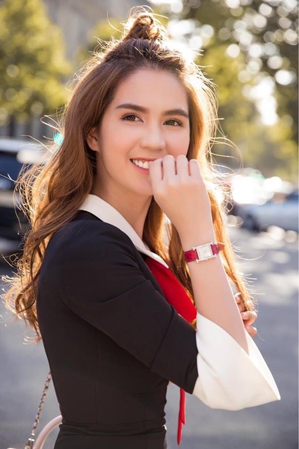 vua-khoe-3-dai-gia-theo-duoi-ngoc-trinh-lai-bi-to-mac-vay-nhai-hang-hieu-giadinhvietnam.com 3