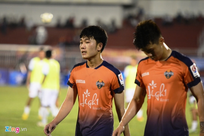 Xuan Truong choi 66 phut, CLB Gangwon co tran thang 2-1 hinh anh 1