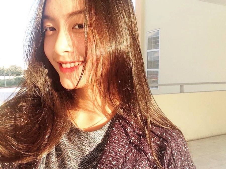 Thieu nu 18 tuoi duyen dang trong ta ao dai duoc dan mang khen ngoi hinh anh 5