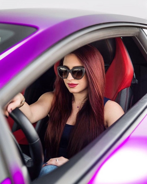Ban do Lamborghini Huracan mau tim cua nu dai gia Dubai hinh anh 2