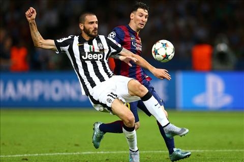 Barca muon co trung ve Leonardo Bonucci hinh anh 2