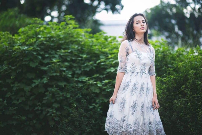 'Bong hong lai' 17 tuoi xinh dep, thanh thao 4 ngon ngu hinh anh 1