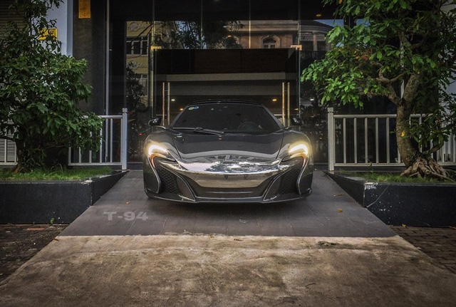 Cường Đô-la đổi màu sơn siêu xe McLaren 650S Spider từng thuộc của Minh Nhựa - Ảnh 2.
