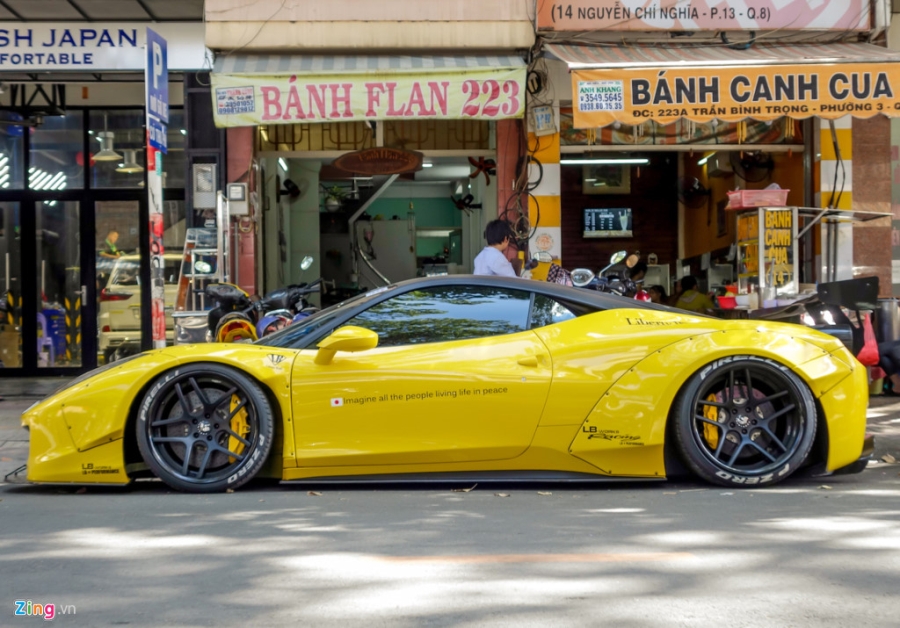 Sieu xe Ferrari 458 do than rong Liberty Walk dau tien tai Viet Nam hinh anh 3