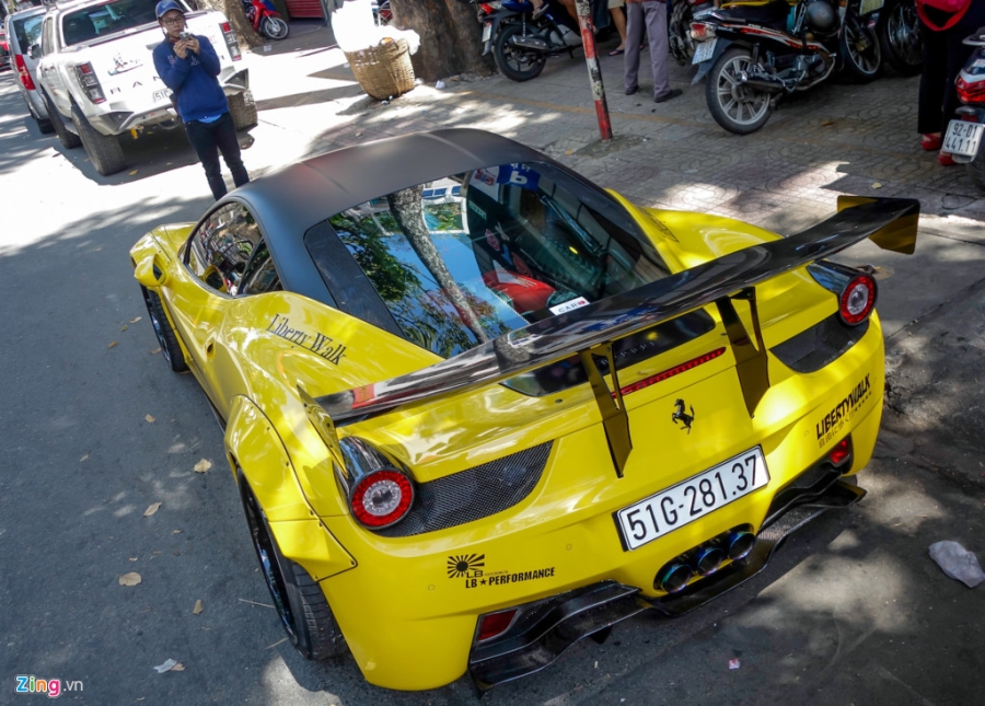 Sieu xe Ferrari 458 do than rong Liberty Walk dau tien tai Viet Nam hinh anh 8