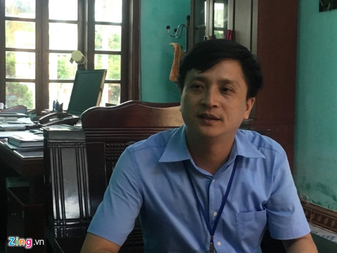 'Trau choi huc chet chu di ung voi mau do, vang' hinh anh 2