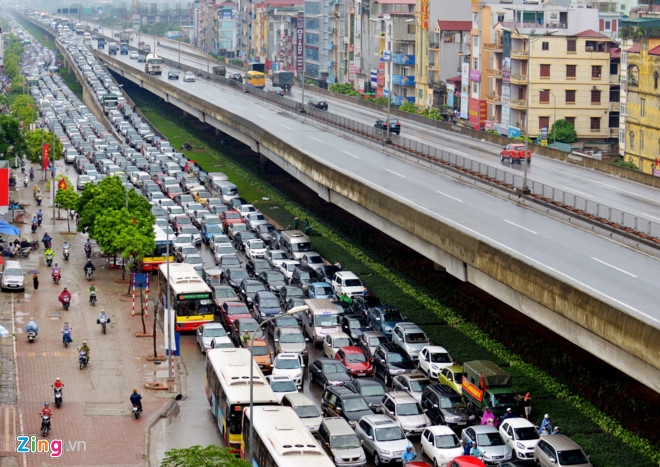 Un tac giao thong dang 'dot' cua Ha Noi hon nua ty USD moi nam hinh anh 1