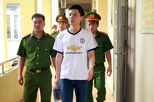 luat-su-chua-du-can-cu-khoi-to-bac-si-o-benh-vien-da-khoa-hoa-binh