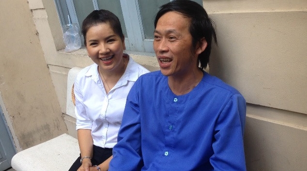 Ngoc Trinh bat khoc tai phien xu vu kien Nha hat kich TP hinh anh 1