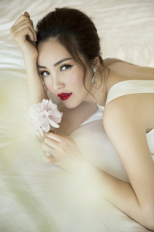 Á hậu Thụy Vân, sao việt