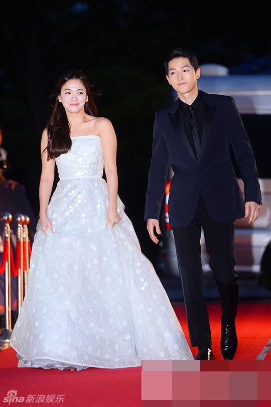 bo-song-joong-ki-chuyen-hai-dua-chenh-lech-tuoi-tac-khong-quan-trong