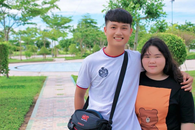 Chuyen tinh 'dua lech' cua nang 100 kg va anh chang dien trai hinh anh 4