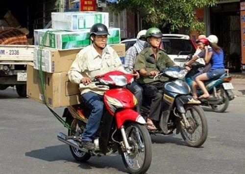 nhân viên giao hàng, mua đồ điện máy, mánh khóe nhân viên bán hàng