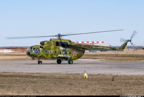 Truc thang Mi-8 lap ky luc vo tien khoang hau - Anh 4