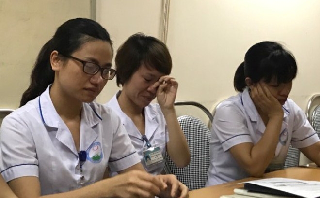 Bác sĩ bệnh viện đa khoa Hòa Bình rơi nước mắt khi biết tin bác sĩ Lương được tại ngoại