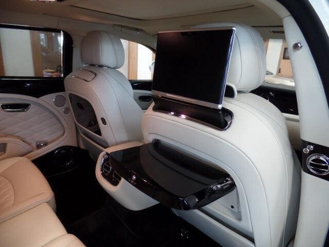 Bentley Mulsanne Speed 2017 đầu tiên cập bến thị trường Việt Nam - Ảnh 11.
