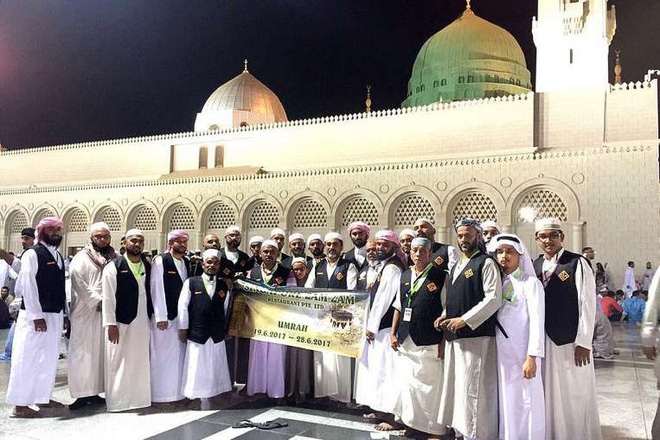 Ông chủ nhà hàng tiết kiệm 1,9 tỉ đồng trong vòng 3 năm để đưa nhân viên hành hương về Mecca - Ảnh 1.