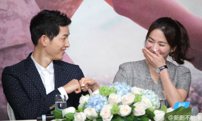 Song Joong Ki - Song Hye Kyo quyen luc ngang Bi Rain - Kim Tae Hee? hinh anh 1