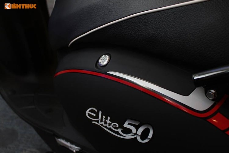 Với thân xe nhỏ gọn Elite 50 rất dễ nhận ra bởi kiểu dáng được thiết kế dựa trên những hình khối tròn kết hợp với những đường cong mềm mại tạo ra kiểu dáng nữ tính và trẻ trung hơn so với một số mẫu xe khác.