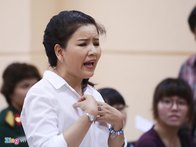 Ngoc Trinh lai bat khoc tai toa, rut 2 yeu cau doi boi thuong hinh anh 1